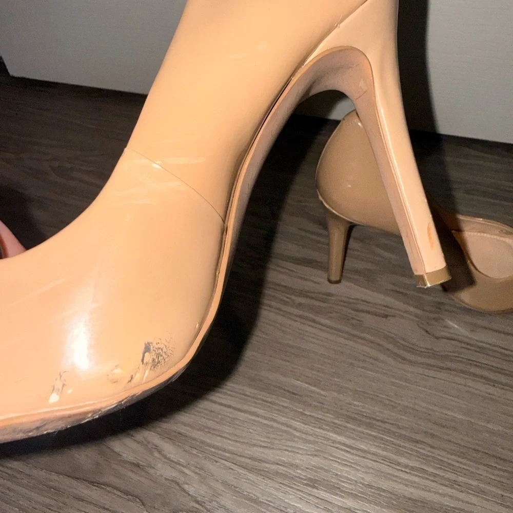 Jessica Simpson Beige Patent Pointed-Toe Pumps - Picture 2 of 4